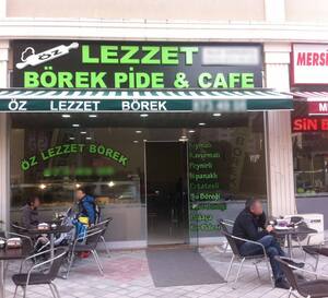 Oz Lezzet Borek Pide Cafe Baris Istanbul